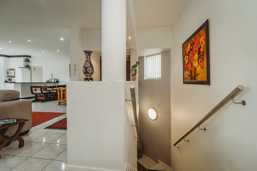 4 Bedroom Property for Sale in Bergsig Western Cape